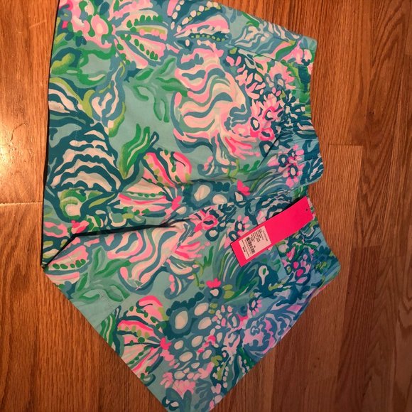 NWT XS Lilly Pulitzer Shorts - Picture 2 of 3